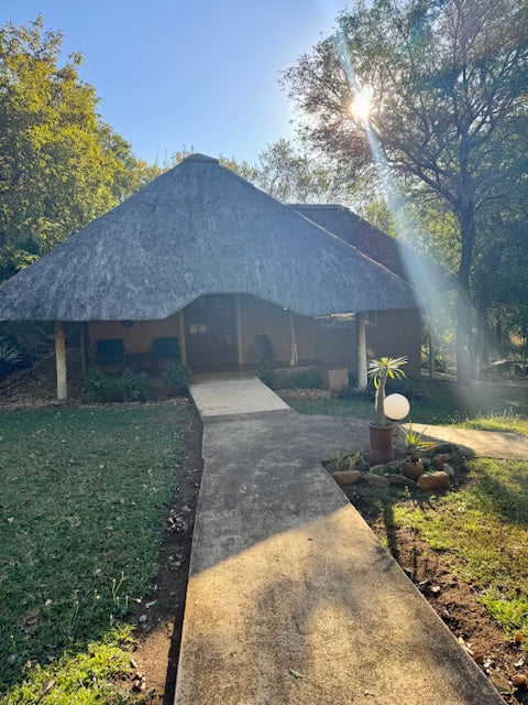 LIVE AUCTION - Giddy-Up To The Grasslands, A Safari